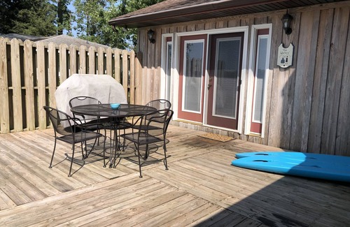 Bath Haus | Ada's Camp (Historisches Bad, NC Cottage- Haustierfreundlich)