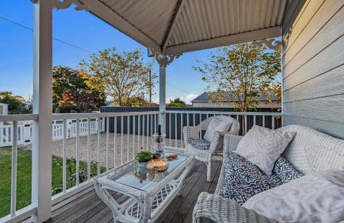 Stanthorpe Haus | Addisons Stanthorpe with hot tub