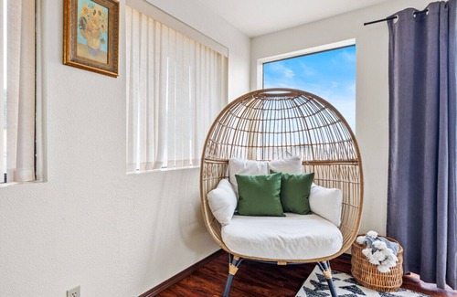 Umatilla Haus | 3-bedroom house in Umatilla with AC, WiFi. Extra space to relax.