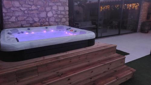 Leiria Haus | Adega D'Aldeia com piscina e jacuzzi