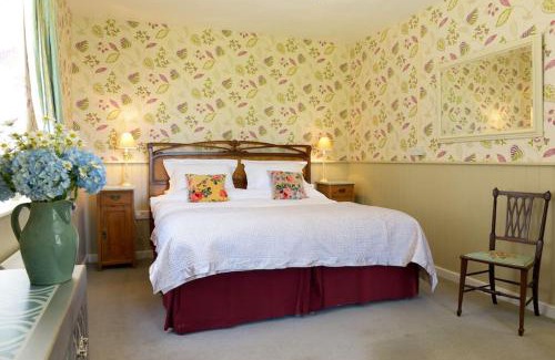 Bridport Haus | Admiral's Cottage