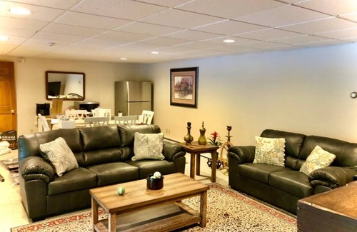 Manchester Wohnung | Adorable 2-bedroom place with a hot tub