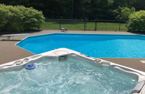 Manchester Wohnung | Adorable 2-bedroom place with a hot tub