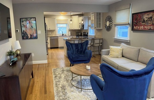 Margate City Haus | Adorable 2BR 2Bath home 3 blocks from the beach in the heart of Margate, NJ