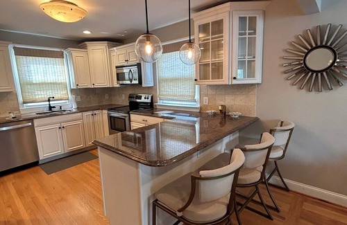 Margate City Haus | Adorable 2BR 2Bath home 3 blocks from the beach in the heart of Margate, NJ