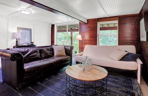 Chesapeake Ranch Estates-Drum Point Hütte | Adorable bungalow w/ access to private beaches and water views.