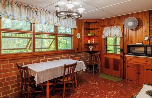 Carrollton Kabine | Adorable cabin with WiFi in charming Sherrodsville