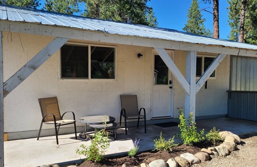 Okanagan-Similkameen Hütte | Adorable Cottage in country setting