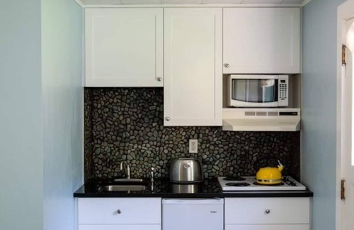 University District Wohnung | Adorable Studio - Stroll to UM, River & Downtown