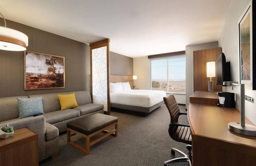 Page Hotel | Adventure Awaits! Relax in Comfort Near Horseshoe Bend | Breakfast Included