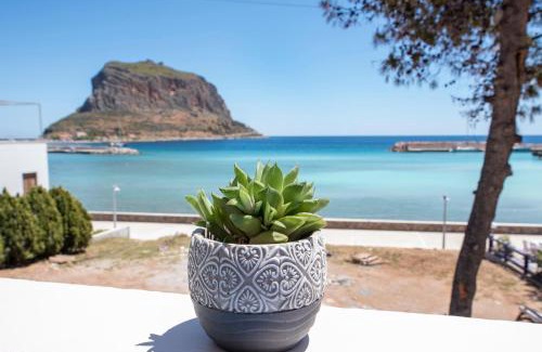 Monemvasia Haus | Aeolos Guesthouse