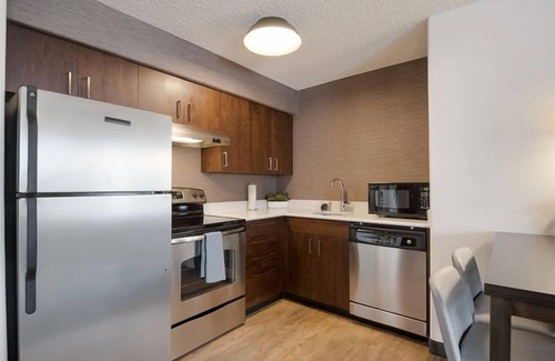 Reno/Tahoe Airport Resort | Aesthetically Pleasing! 2 Beautiful Units, Close to the Truckee River Walk!