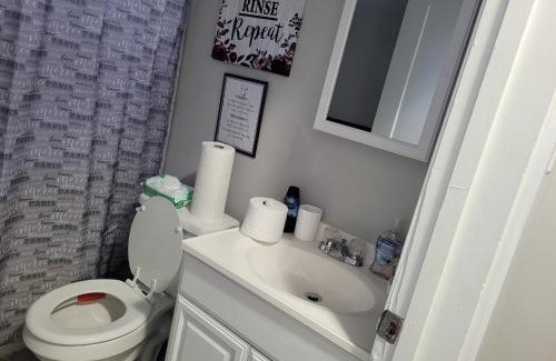 Vollintine-Evergreen Haus | Affordable Twin Room (2 Beds) Near St. Jude