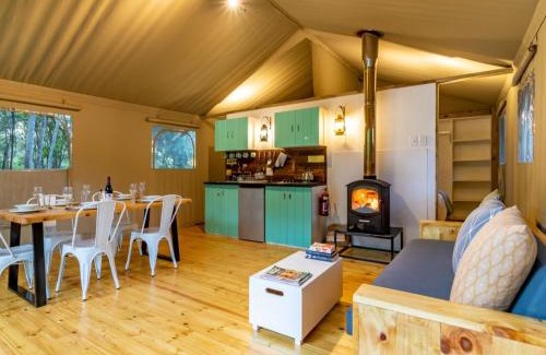 Hluhluwe Kabine | AfriCamps at Bonamanzi Game Reserve