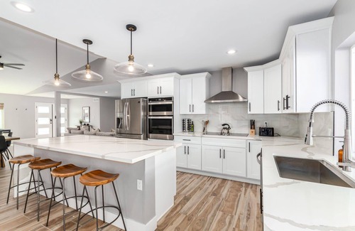 Avant Haus | Agave on Cactus|Private Pool|Firepit|Sleeps 10