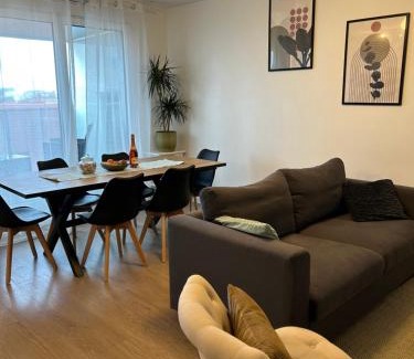 La Courneuve Wohnung | Agréable 3 pièces - 8P - Parking - Séjour idéal Paris Proche Gare