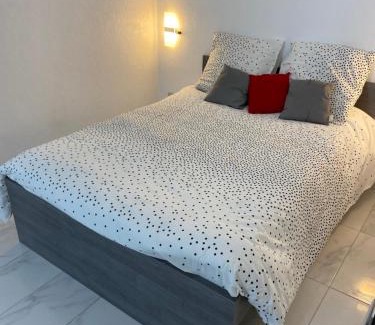 Champeval Wohnung | Agréable studio à proximité de Paris et Henri Mondor