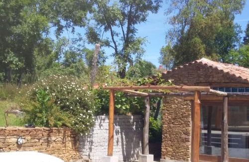 Moitas Wohnung | Agua Azul poolside rest a luxurious rural woodland idyll
