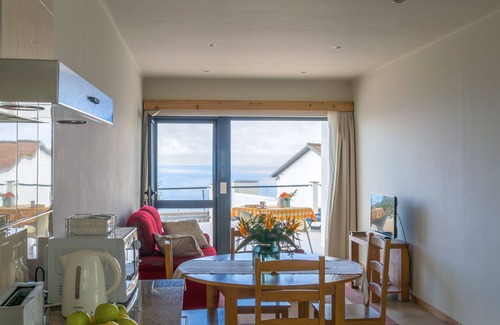 Ponta Delgada Villa | AHR - Villa Maria: Traumferienhaus, Pool, AL 608