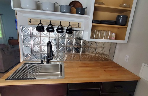 St. Maries Wohnung | Ahrs Creek Retreat Fully Furnished Apartment in the St Joe River Valley! New!