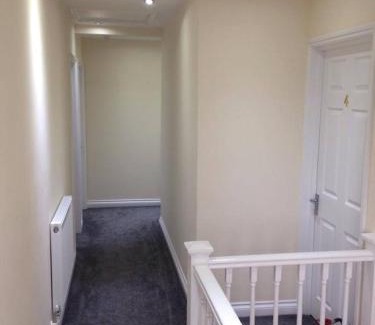 Lulsgate Bottom Hotel | Airport Tavern Accommodation