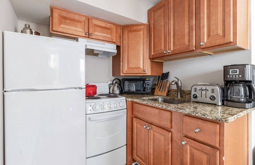 Adams Morgan Wohnung | Airy Dupont Circle 1BR nr. U Street, Metro & Glen’s Mkt, by Blueground