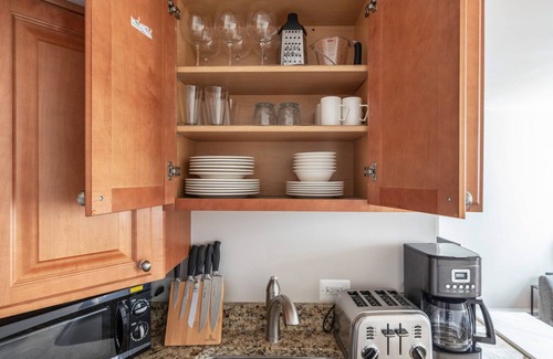 Adams Morgan Wohnung | Airy Dupont Circle 1BR nr. U Street, Metro & Glen’s Mkt, by Blueground