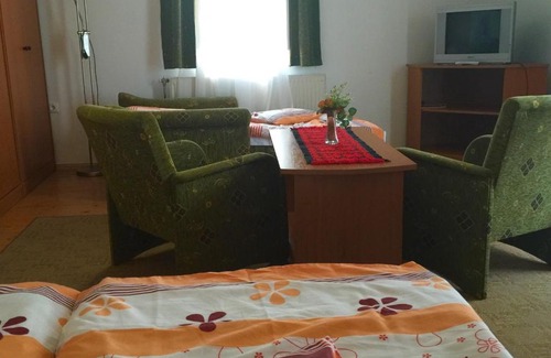 Karcag Haus | Akácliget Gyógy-és Strandfürdő