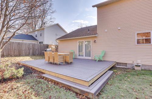 Highland Square Haus | Akron Home with Deck Walk to Towpath Trail!