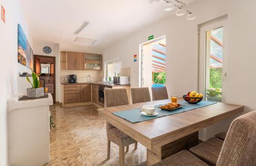 Matrakeresztes Wohnung | Al Rabló Vendégház