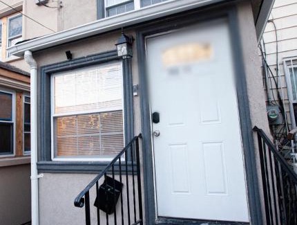 South Jamaica Wohnung | Alafia- Cozy JFK Area Home - This property is a hosted property meaning the host live on site