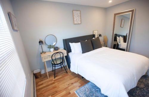 South Jamaica Wohnung | Alafia- Cozy JFK Area Home - This property is a hosted property meaning the host live on site