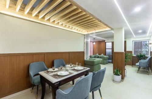 Shimla Wohnung | Alaya Stays 3BHK with Garden -Evaara Woods Ridge