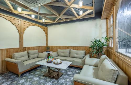 Shimla Wohnung | Alaya Stays 6 BHK With Garden - Evaara Woods Hilltop