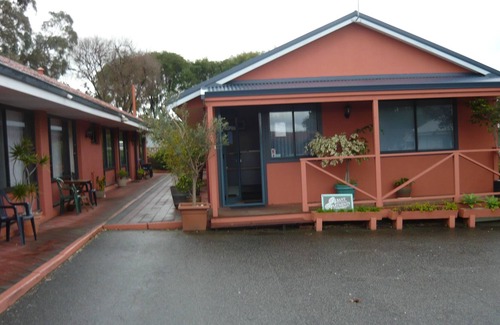 Centennial Park Hotel | Albany Apartments