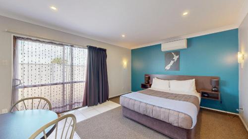 Westshore Hotel | Albatross Motel