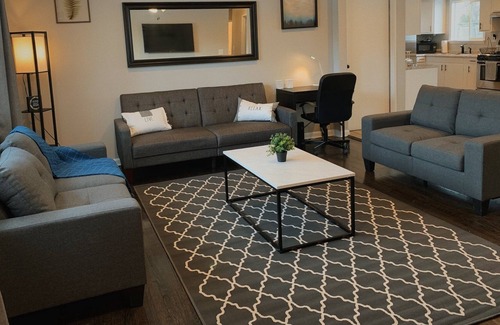 Aurora Haus | Albor Homes # 1, kürzlich renoviert!