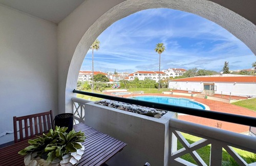 Areias de Sao Joao Wohnung | Albufeira Twins 3 With Pool by Homing