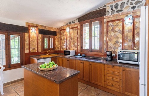 Rio Velez Villa | Alcazaba de Beas Vélez-Málaga by Ruralidays