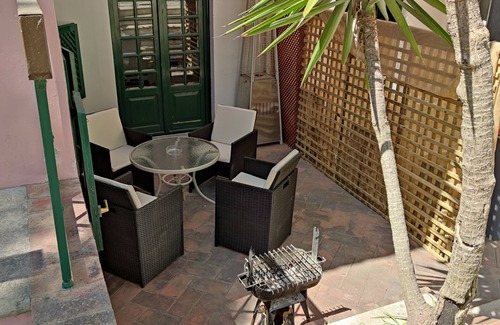 Se Haus | 'Alcova do Arco' inside IX century City Walls at Old Town nearby 4 islands