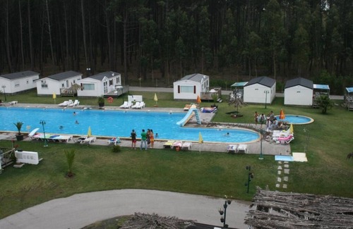 Burinhosa Haus | Aldeamento Turístico, Situado no Pinhal de Leiria,. vem Conhecer-nos