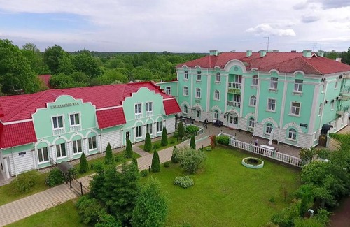 Petrodvortsovy District Hotel | Aleksandriya Peterhof