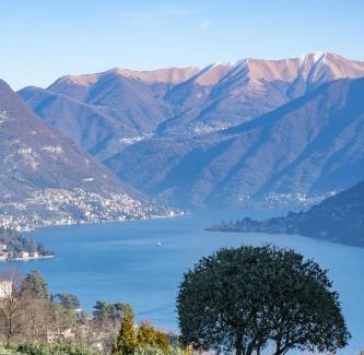 Como Wohnung | Alex's Luxury Lake View Apt Pool and Tennis