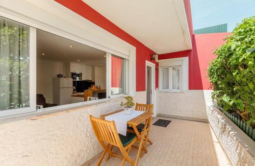 Alges Haus | Algés Village Casa 2 by Lisbon-Coast vacation