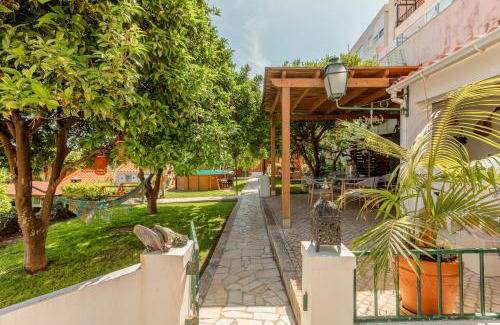Alges Haus | Algés Village Casa 4 by Lisbon-Coast vacation