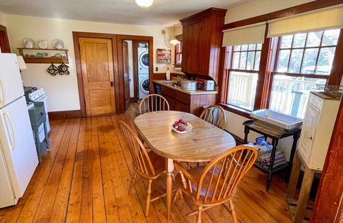 Port Clyde Haus | ALL BOOKINGS ARE ON A SATURDAY TO SATURDAY BASIS