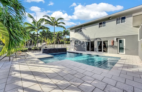 Boynton Beach Haus | All Events Welcome W-Fee-Family Reunions-Weddings-Bachelor-ette-Dream Vacay