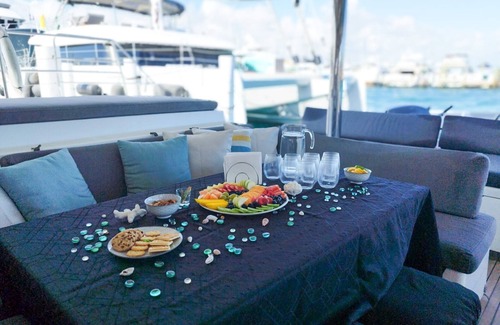Nassau Bootsverleih | All inclusive luxury sailing catamaran Amura in Nassau, Bahamas