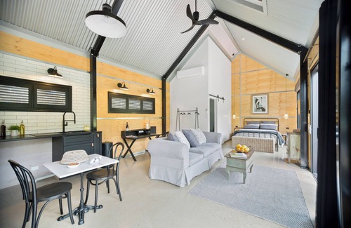 Whitfield Haus | ALL Sheds - Comfort & Style for Families or Groups up to 10 guests