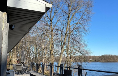 East Leroy Hütte | All sports lake, Excellent fishing, Million dollar view over looking the lake!